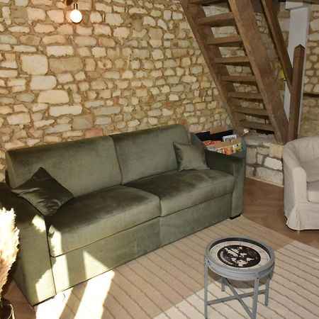 Maisonnette Du Bonheur - Vue Campagne - Baignoire Balneo 32 Jets - Lits Queen Size Vadencourt  Exterior foto